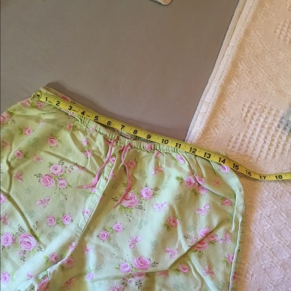 GUC, Victoria’s Secret Flannel Pajama Set, Size M, Light Green & Pink - Picture 8 of 10
